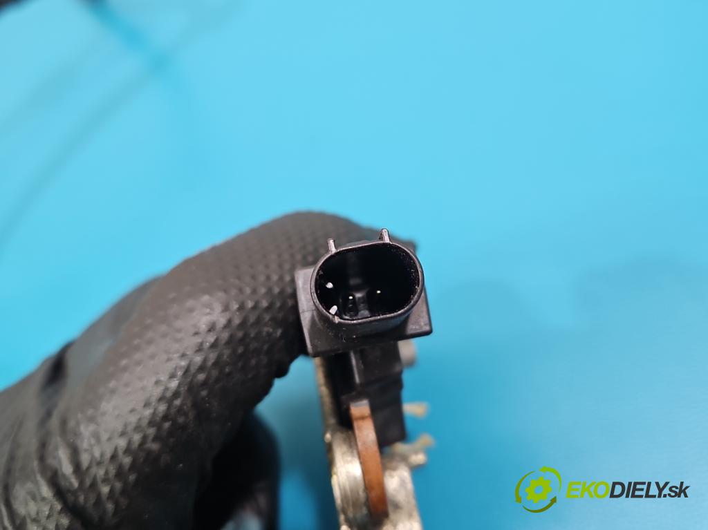 Peugeot 308 II 2013-2021 1.2 12V 110 HP manual 81 kW 1199 cm3 5- kontakt mínus: 9814653780