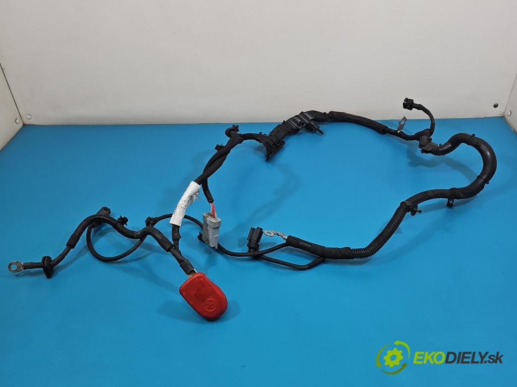 Peugeot 308 II 2013-2021 1.2 12V 110 HP manual 81 kW 1199 cm3 5- kontakt plusová 9821499780