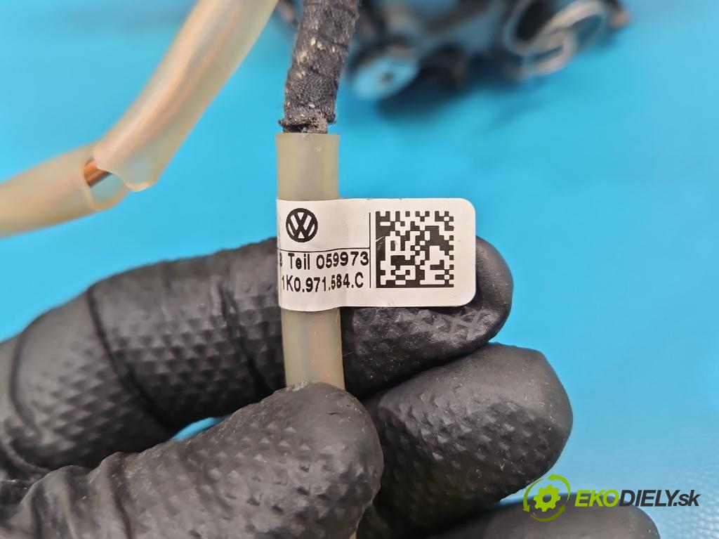 Seat Leon II 2005-2012 2.0 tdi 140 HP manual 103 kW 1968 cm3 5- airbag vzduch: Řidiči: (Airbag)