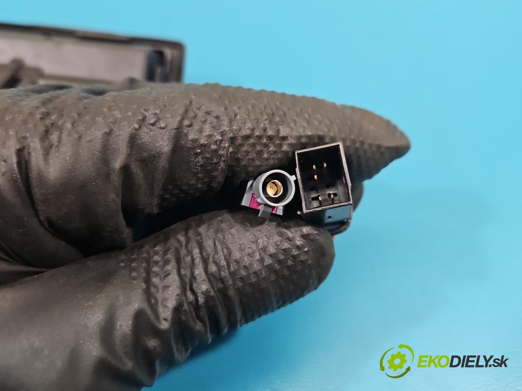 Vw Tiguan II 2016-2024 1.5 TSI 150 hp automatic 110 kW 1498 cm3 5- klika kufrových dveří zadní 5NA827566D