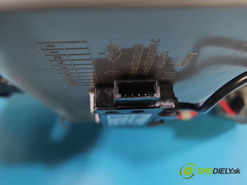 Vw Tiguan II 2016-2024 1.5 TSI 150 HP automatic 110 kW 1498 cm3 5- svetlo / reflektor interiéra 5Q0951172