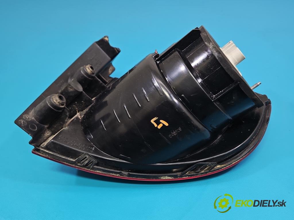 Seat Altea 1.6b 102 HP manual 75 kW 1595 cm3 5- svetlo / reflektor zadné ľavé 5P0945095E (Kľučka dverí ostatné)