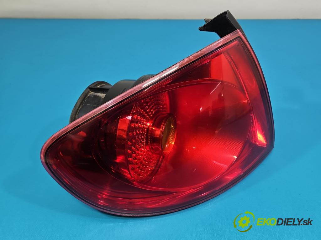 Seat Altea 1.6b 102 HP manual 75 kW 1595 cm3 5- svetlo / reflektor zadné ľavé 5P0945095E (Kľučka dverí ostatné)