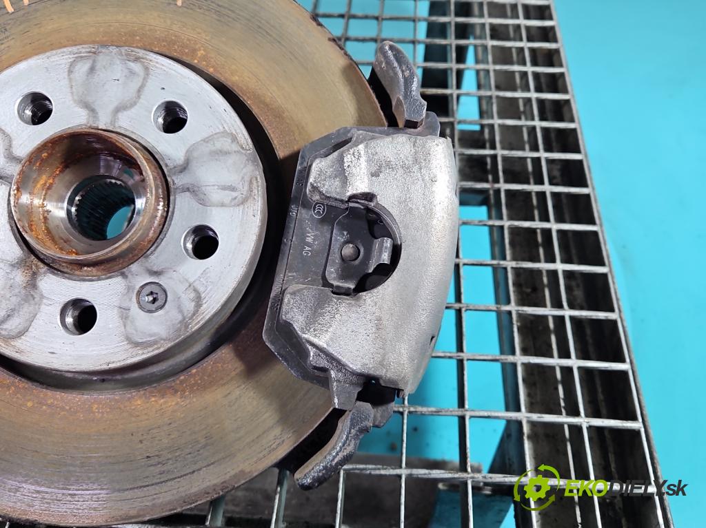 Skoda Kamiq 1.0 TSI 116 hp automatic 85 kW 999 cm3 5- brzdič přední pravý  (Klika dveří ostatní)