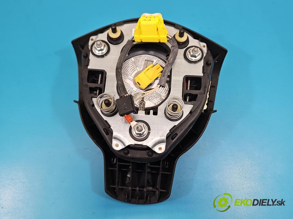 Seat Altea 1.6b 102 HP manual 75 kW 1595 cm3 5- airbag vzduch: Řidiči:  (Airbag)