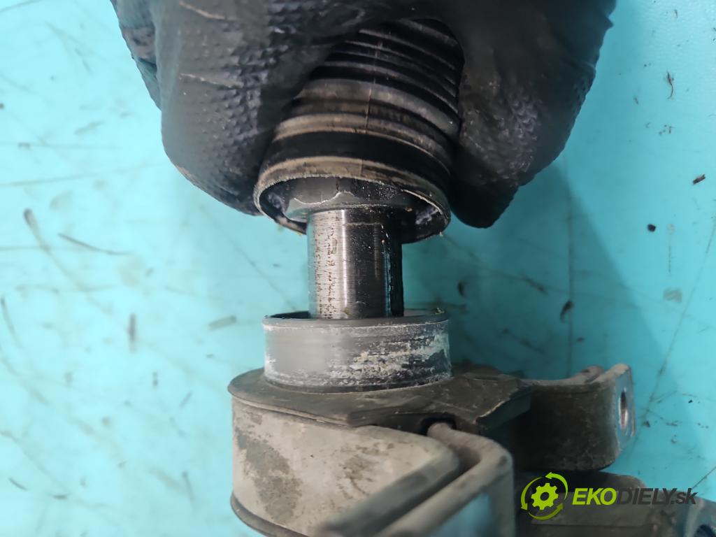 Seat Altea 1.6b 102 HP manual 75 kW 1595 cm3 5- Ozubené kolo: volant 1K1909144K