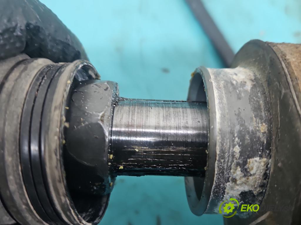 Seat Altea 1.6b 102 HP manual 75 kW 1595 cm3 5- Ozubené kolo: volant 1K1909144K