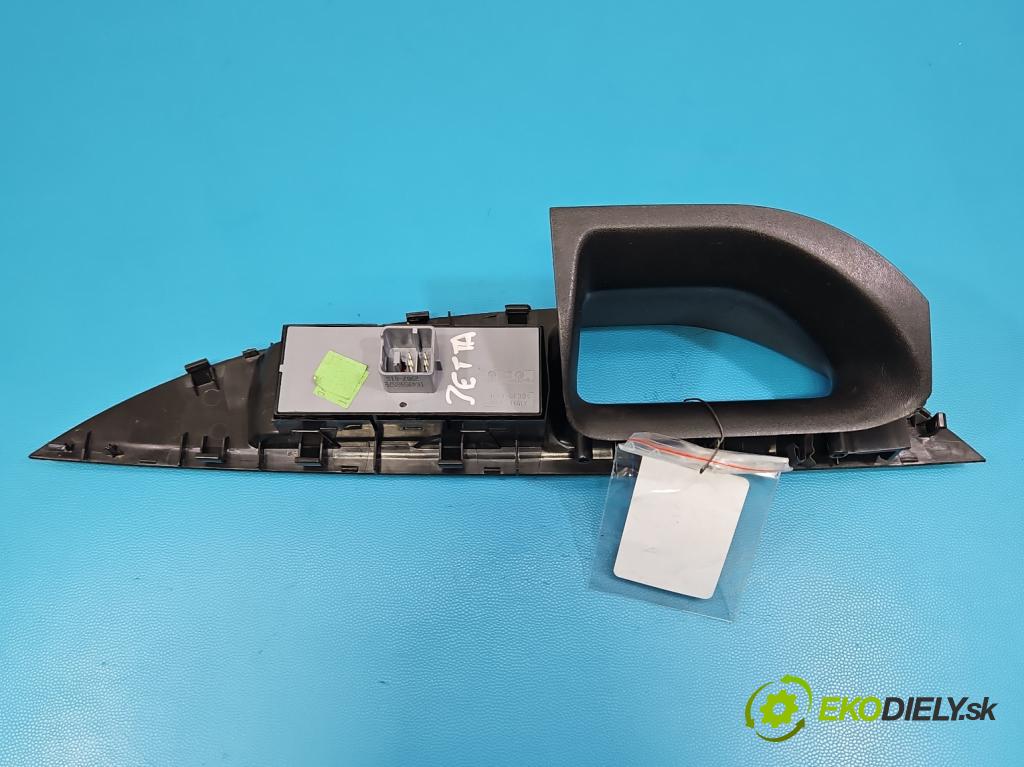 Seat Altea 1.6b 102 HP manual 75 kW 1595 cm3 5- prepínač okien spätných zrkadiel 5P1867171A