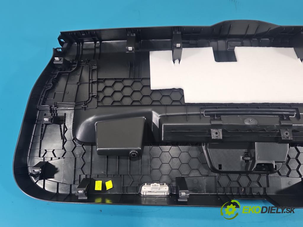 Vw Tiguan II 2016-2024 1.5 TSI 150 HP automatic 110 kW 1498 cm3 5- Čalounictví: kufrové dvere 5NA867601B