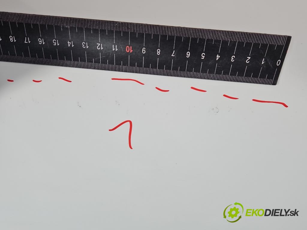 Skoda Fabia III 2014- 2021 1.0 TSI 95 hp manual 70 kW 999 cm3 5- dveře přední pravé  (Klika dveří ostatní)