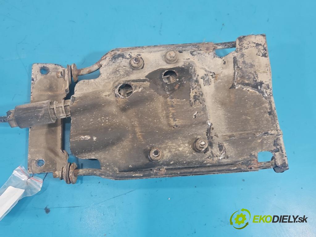 Opel Meriva B 2010-2017 1.4 16V 101 hp manual 74 kW 1398 cm3 5- brzda manuál: elektrický: A2C32281100 (Ruční brzda)