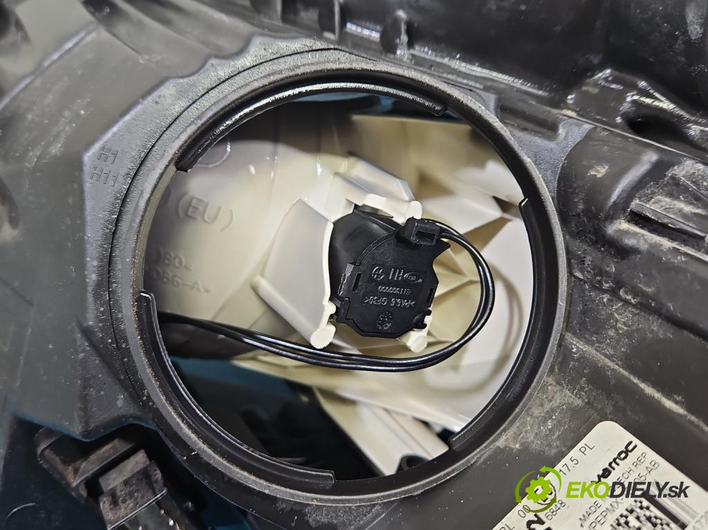 Opel Meriva B 2010-2017 1.4 16V 101 hp manual 74 kW 1398 cm3 5- světlo pravý 13372320 (Pravé přední světlo)
