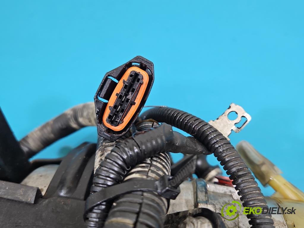 Opel Meriva B 2010-2017 1.4 16V 101 HP manual 74 kW 1398 cm3 5- čerpadlo posilovač  (Servočerpadlo)