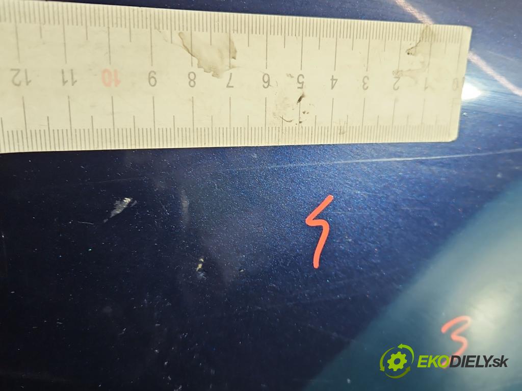 Skoda Fabia I 1999-2007 1.2 6V 54 HP manual 40 kW 1198 cm3 5- blatník predné pravý  (Kľučka dverí ostatné)