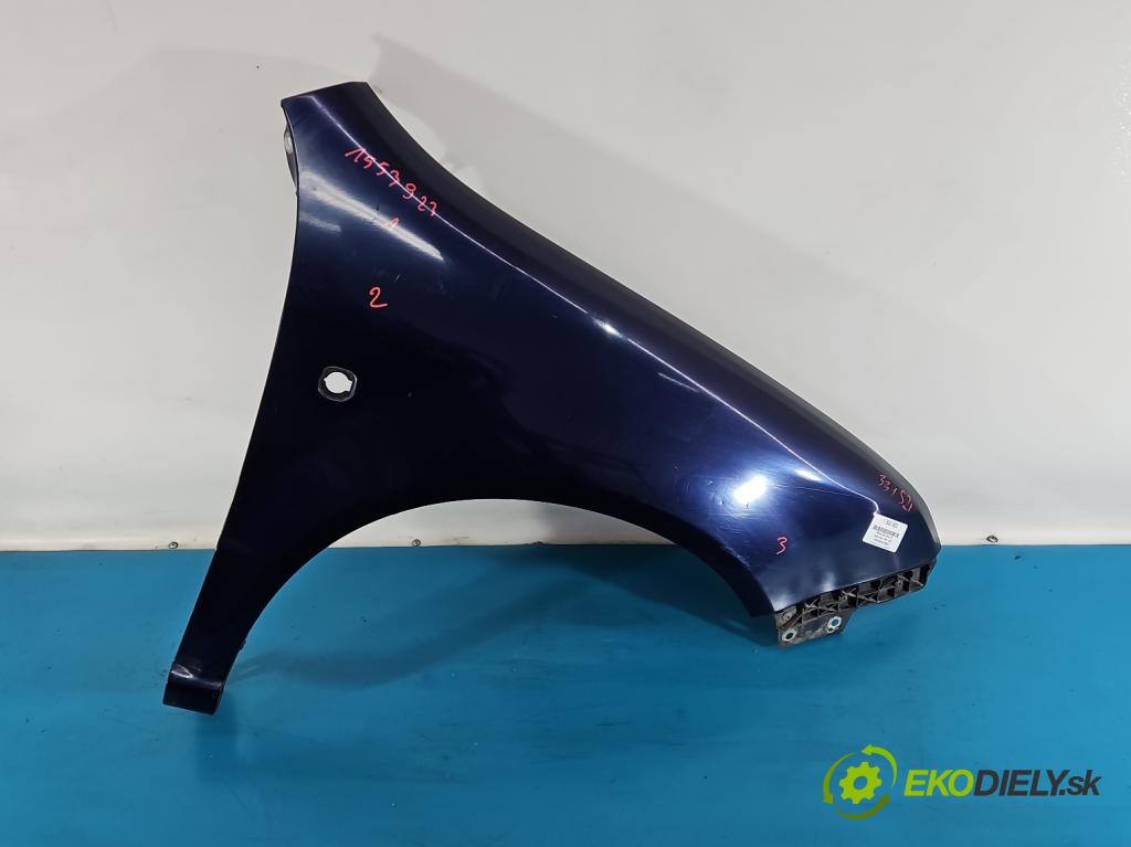 Skoda Fabia I 1999-2007 1.2 6V 54 HP manual 40 kW 1198 cm3 5- blatník predné pravý  (Kľučka dverí ostatné)