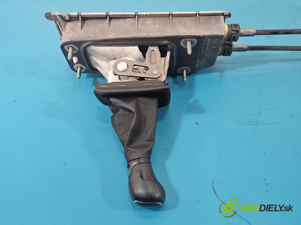 Skoda Fabia III 2014- 2021 1.0 TSI 95 hp manual 70 kW 999 cm3 5- kulisa změny stupňová 6C0711049F (Řadicí páka (kulisa) )