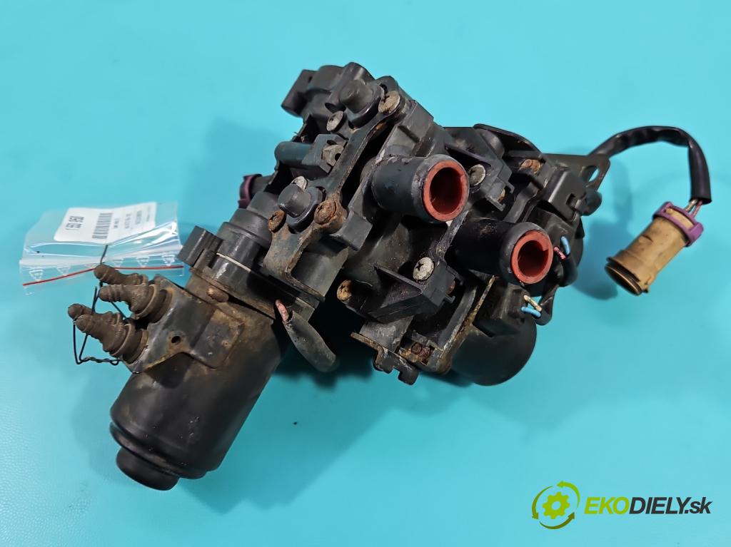 Audi A8 D2 1994-2002 3.7 V8 230 HP automatic 169 kW 3697 cm3 4- ventil voda: 4D0959617A