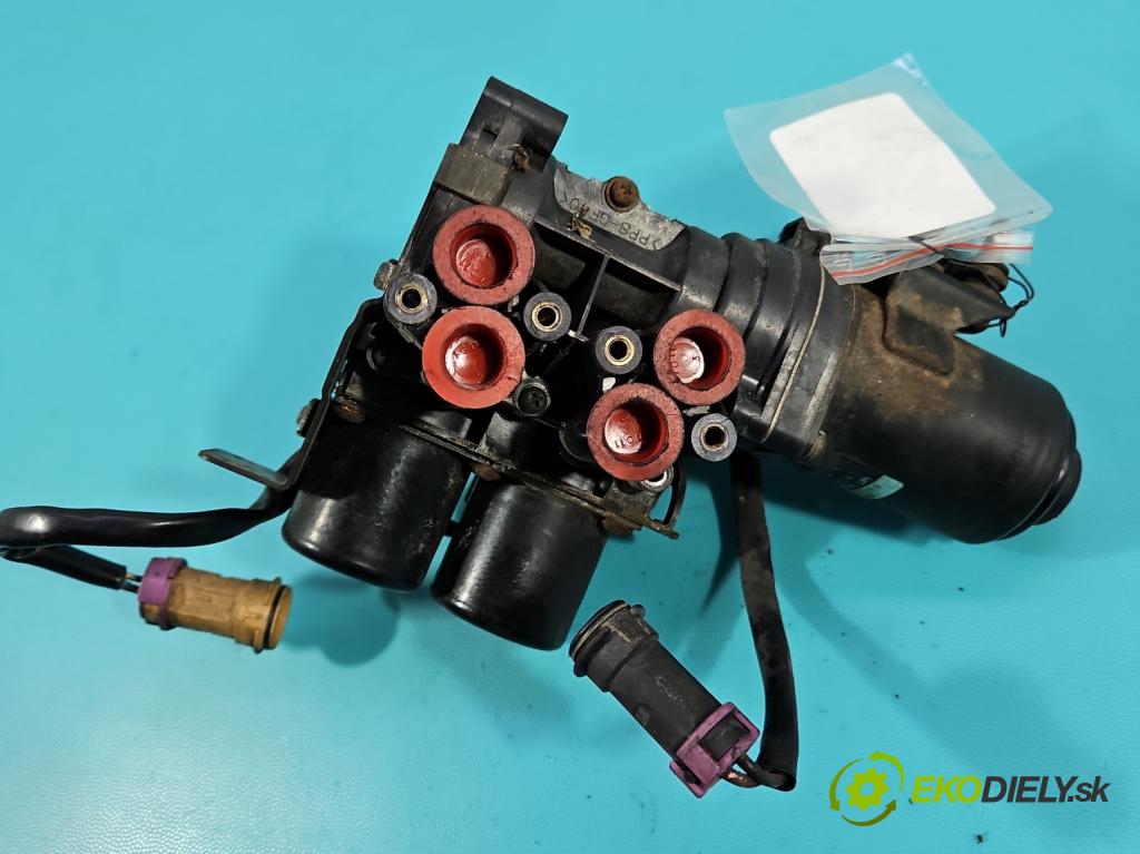 Audi A8 D2 1994-2002 3.7 V8 230 HP automatic 169 kW 3697 cm3 4- ventil voda: 4D0959617A