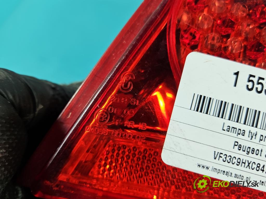 Peugeot 307 1.6 hdi 90 HP manual 66.2 kW 1560 cm3 5- svetlo / reflektor zadné pravé 557674B (Kľučka dverí ostatné)