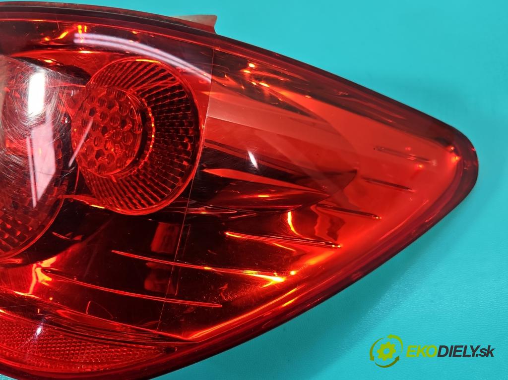 Peugeot 307 1.6 hdi 90 HP manual 66.2 kW 1560 cm3 5- svetlo / reflektor zadné pravé 557674B (Kľučka dverí ostatné)