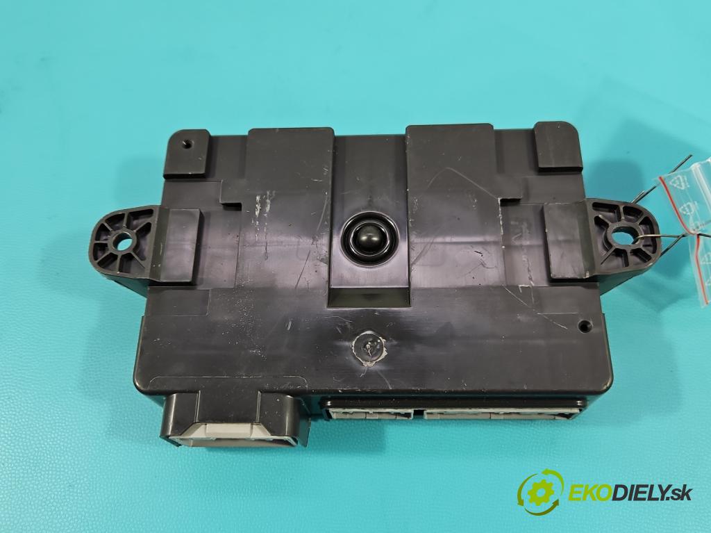 Jaguar XF II X260 2015- 3.0 V6 340KM: automatic 250 kW 2995 cm3 4- riadiaca jednotka ostatné FK72-19H440-BE