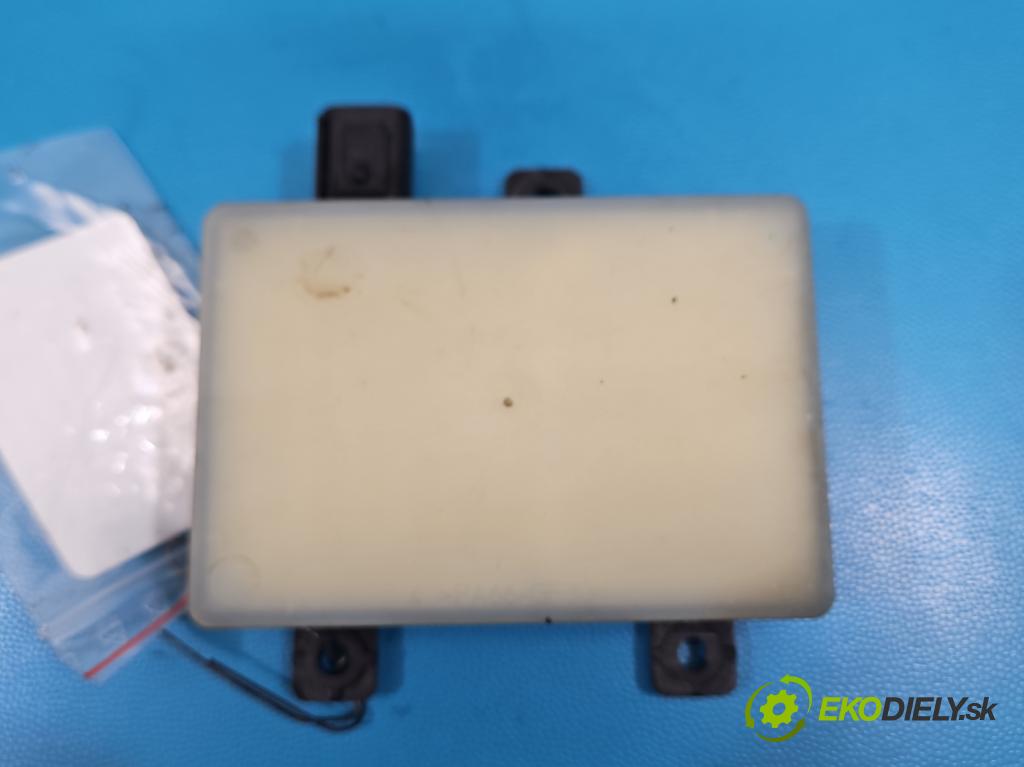 Jaguar XF II X260 2015- 3.0 V6 340KM: automatic 250 kW 2995 cm3 4- riadiaca jednotka ostatné FW93-14F152-BD