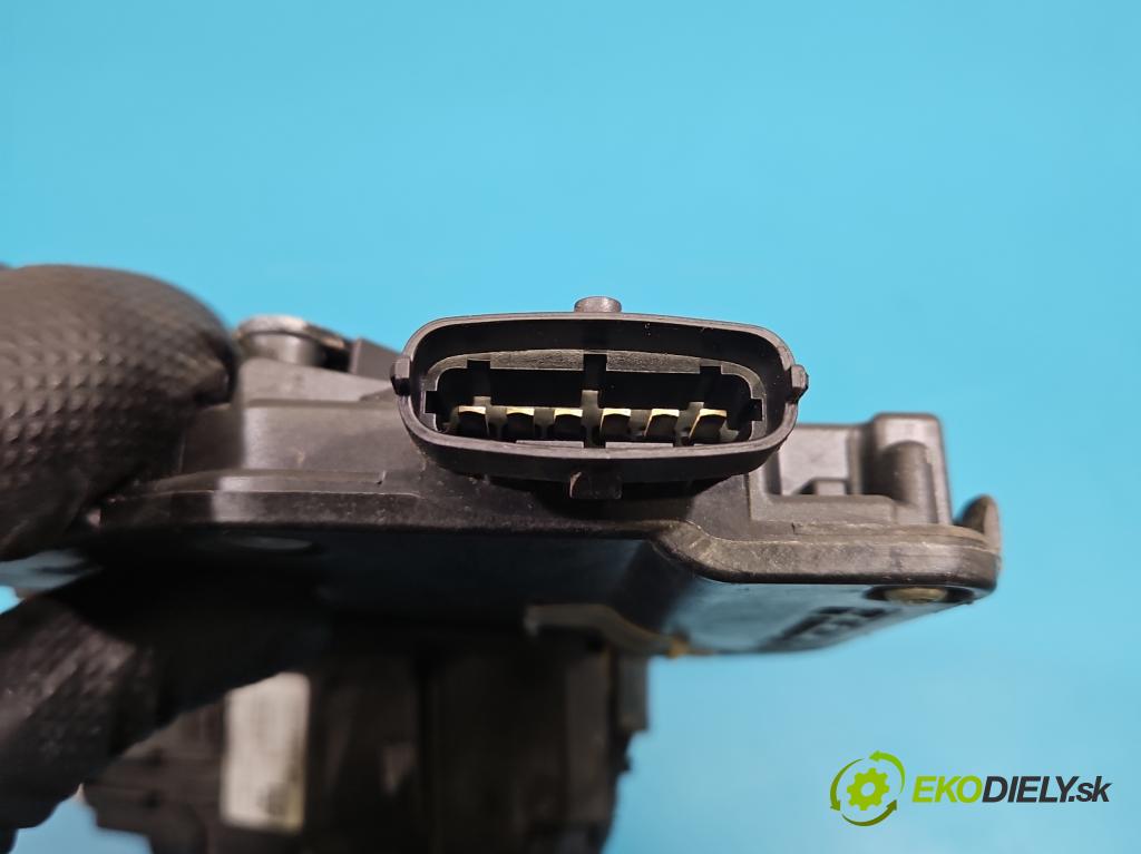 Jaguar XF II X260 2015- 3.0 V6 340KM automatic 250 kW 2995 cm3 4- zámek zadní pravý GX6324994-BB