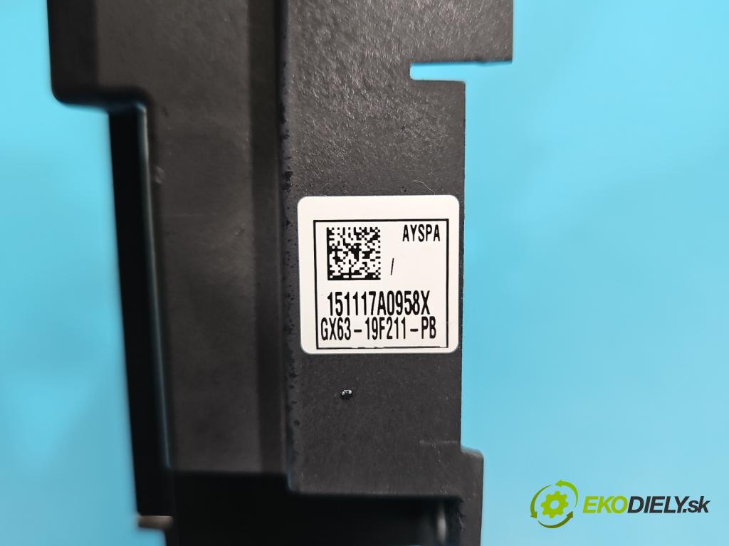 Jaguar XF II X260 2015- 3.0 V6 340KM automatic 250 kW 2995 cm3 4- rameček rádia GX63-19F211-PB