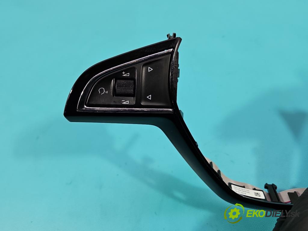 Skoda Fabia III 2014- 2021 1.0 TSI 95 HP manual 70 kW 999 cm3 5- prepínač multifunkční: řízení: 3V0919719E (Prepínacie páčky pod volantom)