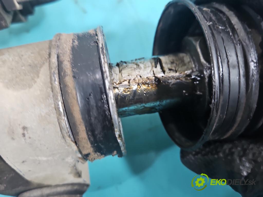 Opel Meriva B 2010-2017 1.4 16V 101 HP manual 74 kW 1398 cm3 5- Ozubené kolo: volant