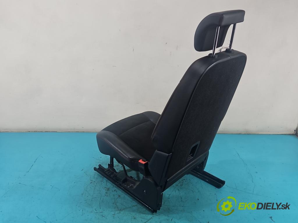 Ford S-max I 2006-2015 2.2 tdci 175 HP manual 129 kW 2179 cm3 5- Sedačka zadné pravý II