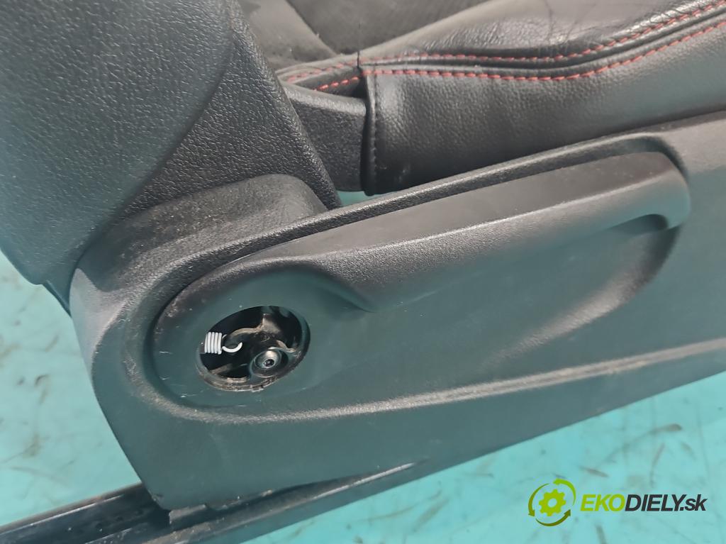 Ford S-max I 2006-2015 2.2 tdci 175 HP manual 129 kW 2179 cm3 5- Sedačka zadné pravý II