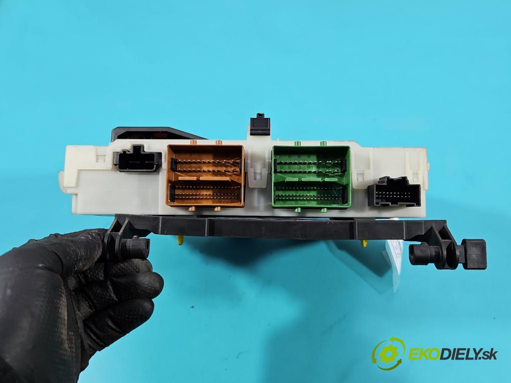 Ford S-max I 2006-2015 2.2 tdci 175 hp manual 129 kW 2179 cm3 5- skříňka pojistková 7G9T-14A073-XB (Pojistková skříňka)