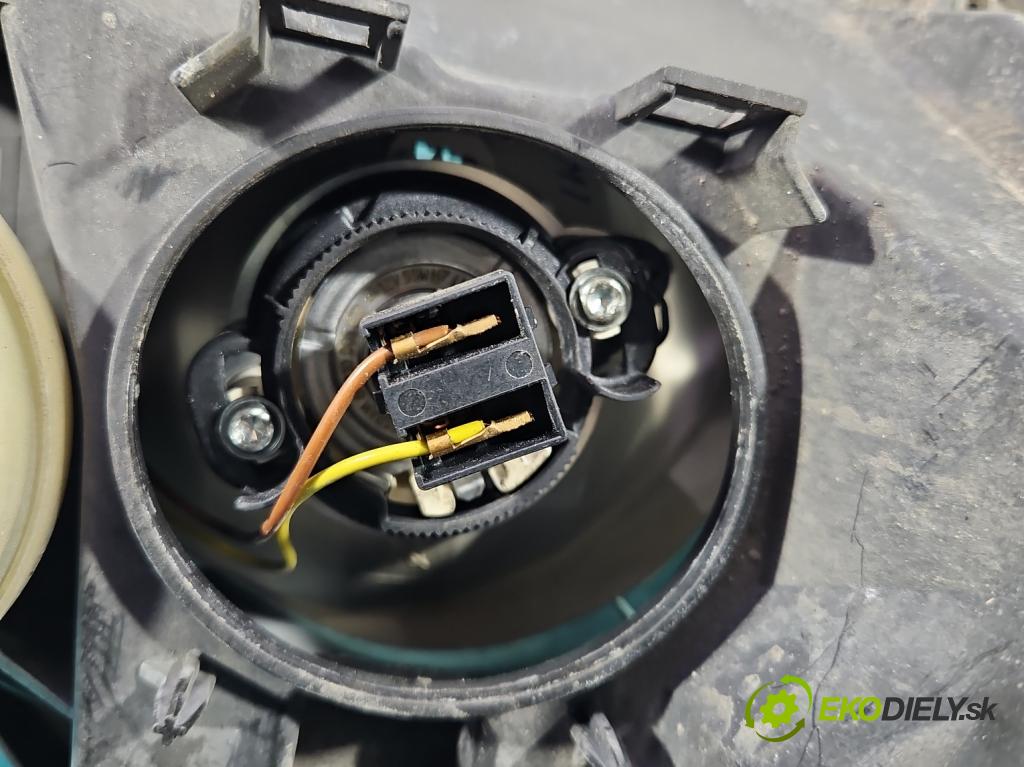 Mercedes A W169 2004-2012 2.0 cdi 140 HP manual 103 kW 1991 cm3 5- Reflektor: ľavý 301197201 (Kľučka dverí ostatné)