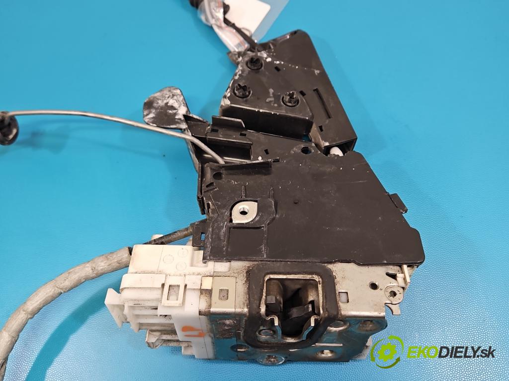 Mercedes A W169 2004-2012 2.0 cdi 140 HP manual 103 kW 1991 cm3 5- zámok predné ľavý