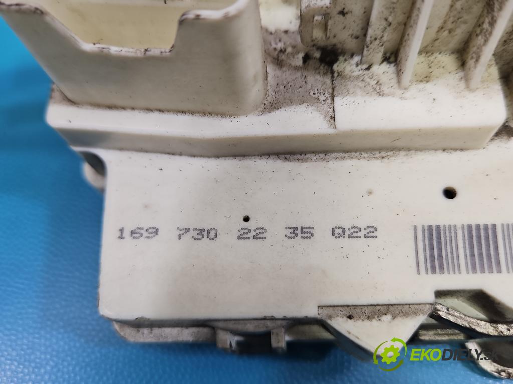 Mercedes A W169 2004-2012 2.0 cdi 140 hp manual 103 kW 1991 cm3 5- zámek zadní pravý 1697302235