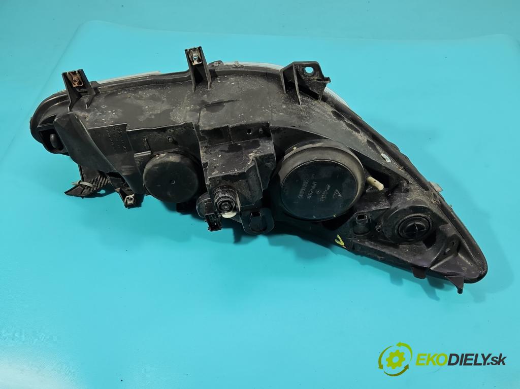 Peugeot 307 1.6 hdi 90 HP manual 66.2 kW 1560 cm3 5- Reflektor: ľavý  (Kľučka dverí ostatné)