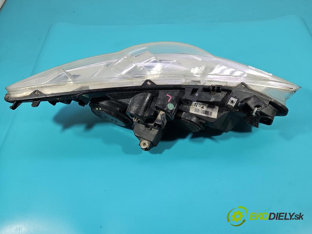 Peugeot 307 1.6 hdi 90 HP manual 66.2 kW 1560 cm3 5- Reflektor: ľavý  (Kľučka dverí ostatné)