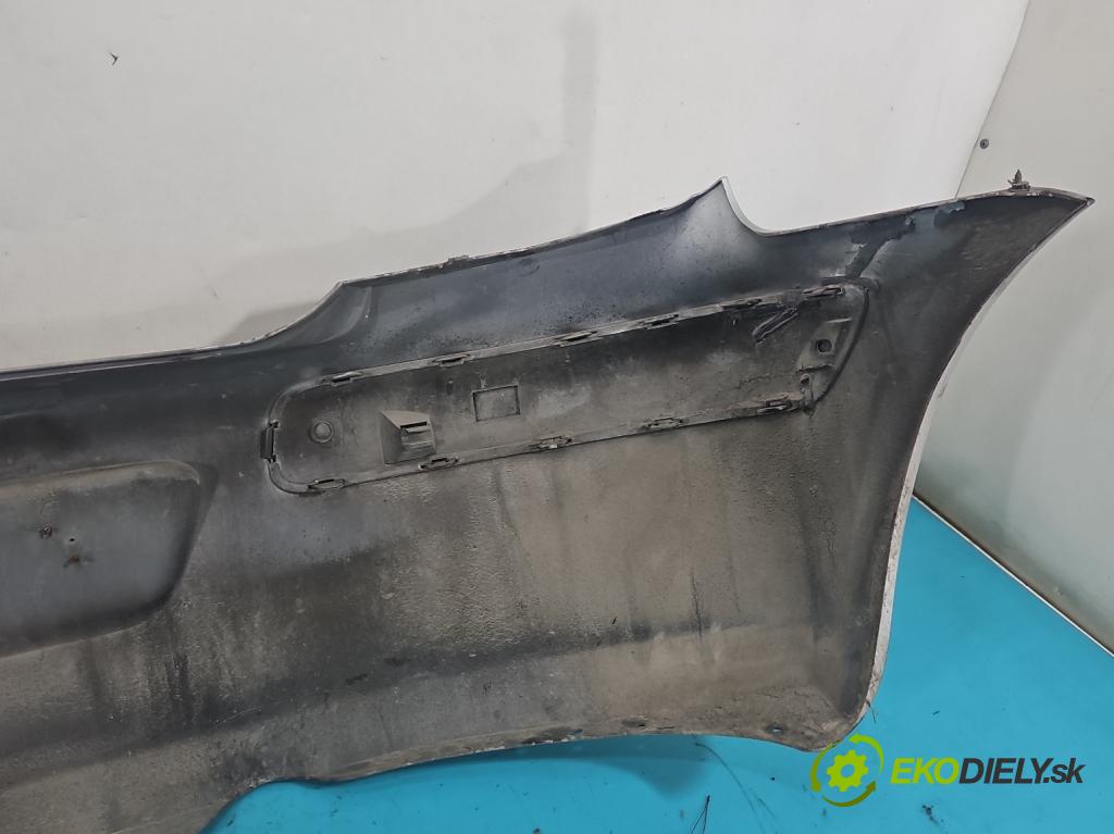 Peugeot 307 1.6 hdi 90 HP manual 66.2 kW 1560 cm3 5- nárazník zadné  (Kľučka dverí ostatné)