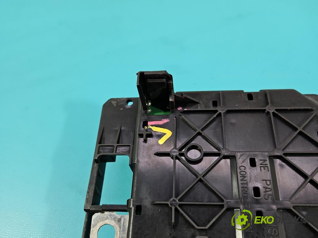 Citroen Berlingo I 1996-2008 2.0 hdi 90 HP manual 66 kW 1997 cm3 5- riadiaca jednotka ostatné 9643498980