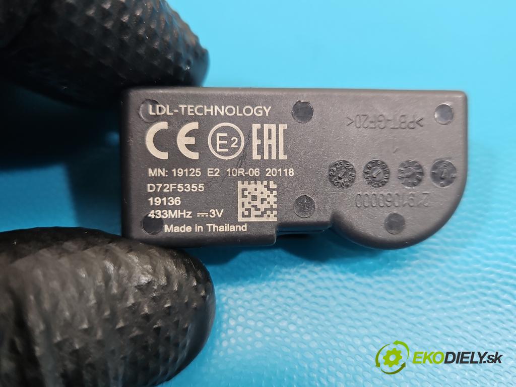 Toyota Auris II 2012-2018 1.8 hybrid 99 HP automatic 73 kW 1798 cm3 5- snímač tlak: pneumatika D72F5355 (Snímač tlaku v pneumatike)