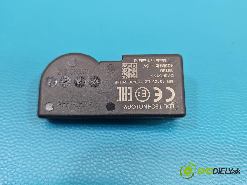 Toyota Auris II 2012-2018 1.8 hybrid 99 HP automatic 73 kW 1798 cm3 5- snímač tlak: pneumatika D72F5355 (Snímač tlaku v pneumatike)