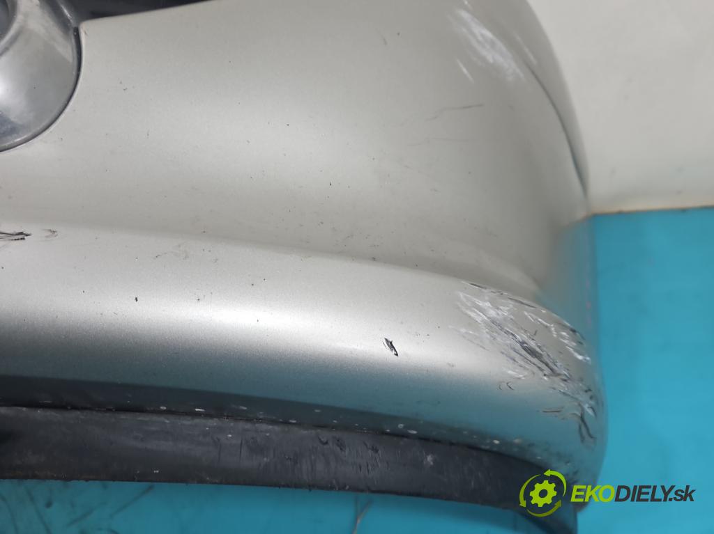 Peugeot 307 1.6 hdi 90 HP manual 66.2 kW 1560 cm3 5- nárazník predné  (Kľučka dverí ostatné)