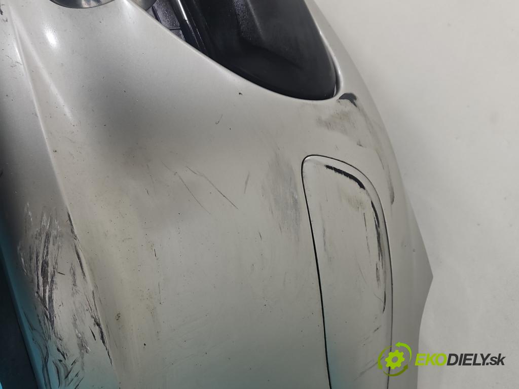 Peugeot 307 1.6 hdi 90 HP manual 66.2 kW 1560 cm3 5- nárazník predné  (Kľučka dverí ostatné)