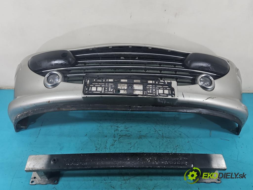 Peugeot 307 1.6 hdi 90 HP manual 66.2 kW 1560 cm3 5- nárazník predné  (Kľučka dverí ostatné)