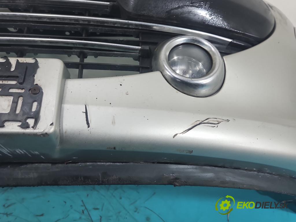 Peugeot 307 1.6 hdi 90 HP manual 66.2 kW 1560 cm3 5- nárazník predné  (Kľučka dverí ostatné)
