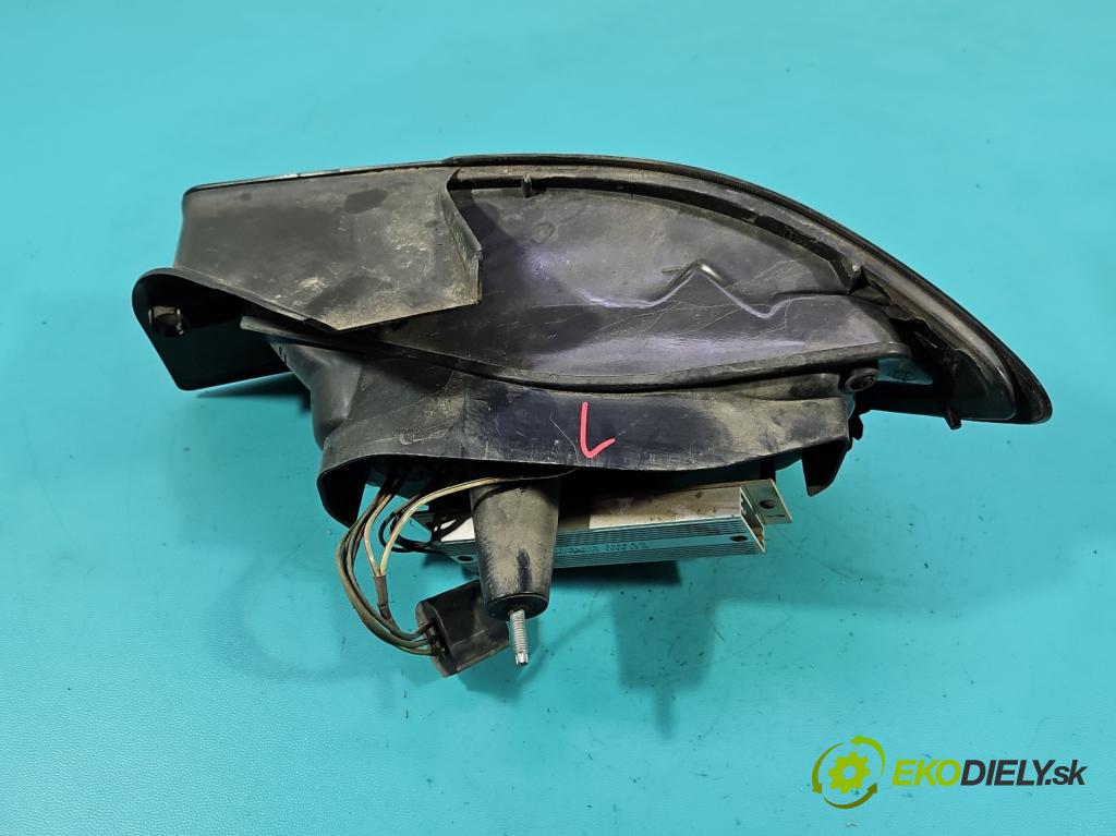 Seat Ibiza IV 6J 2008-2017 1.4 16V 86 HP manual 63 kW 1390 cm3 3- svetlo / reflektor zadné ľavé  (Kľučka dverí ostatné)