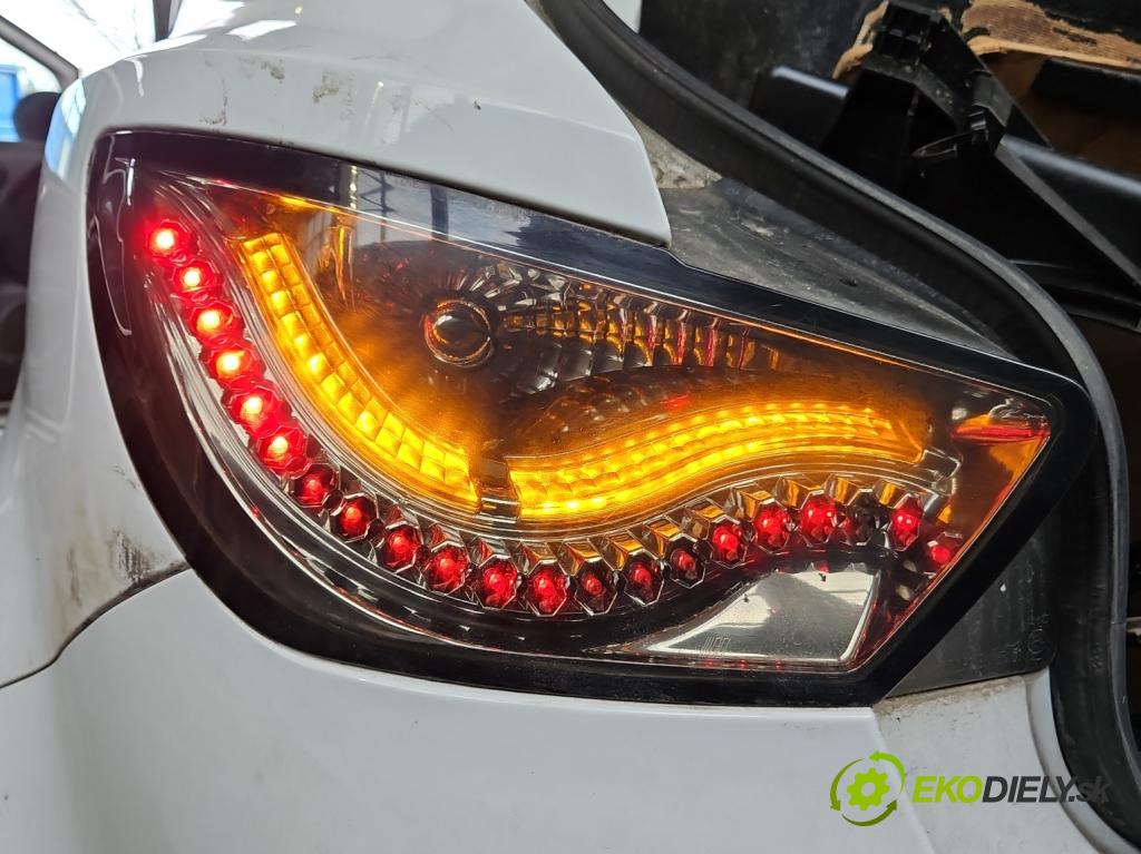 Seat Ibiza IV 6J 2008-2017 1.4 16V 86 HP manual 63 kW 1390 cm3 3- svetlo / reflektor zadné ľavé  (Kľučka dverí ostatné)
