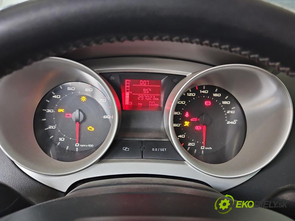 Seat Ibiza IV 6J 2008-2017 1.4 16V 86 HP manual 63 kW 1390 cm3 3- prístrojovka/ budíky 6J0920800K (Prístrojová doska)