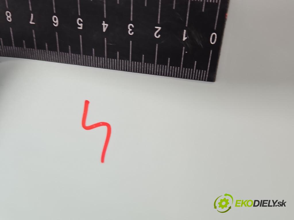 Volvo S90 II 2016- 2.0 T 320KM automatic 235 kW 1969 cm3 4- dvere zadné ľavé  (Kľučka dverí ostatné)